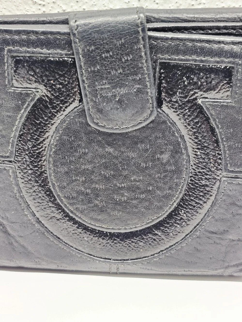 Salvatore Ferragamo Black Gancini Textured Leather Compact Wallet French Bifold